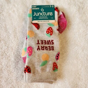 Juncture Girl's Knee High Socks Kid's Size 7-2 "Berry Sweet" Fruit Strawberries - Picture 1 of 5
