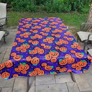 VTG Vinyl Halloween Tablecloth Felt Vack Pumpkin Jack-o-lantern Candy Corn 88X50 - Foto 1 di 5