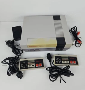 NES Nintendo Entertainment System Console Bundle NES-001. - Picture 1 of 11