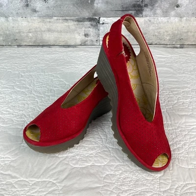 Fly London 红色穿孔皮革露趾露背楔形 - 37 EU/6.5 US - 二手状况完好 — 第 1/4 张图片