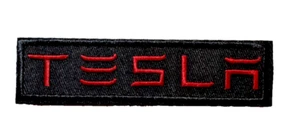 Tesla EV Auto schwarz/rot bestickt 3,5 Zoll Bügelbild/Aufnäher Patch - Bild 1 von 3