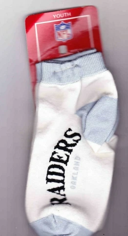 OAKLAND RAIDERS -------SIZE 8-13 CHILD SOCKS-----3 PAIR Cover