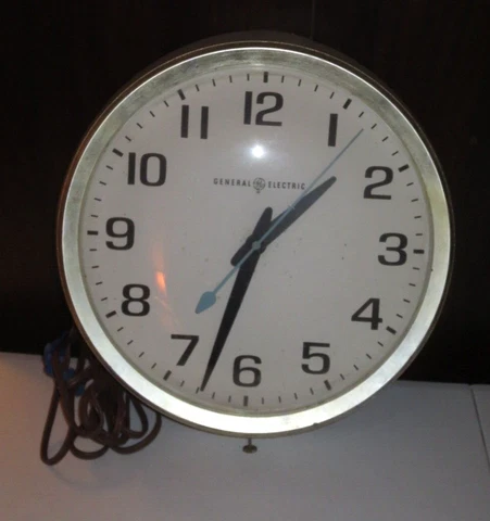 VINTAGE GE SCHOOL WALL CLOCK - MODEL #2012 - TEXTURED SILVER COLOR  (14") Cover