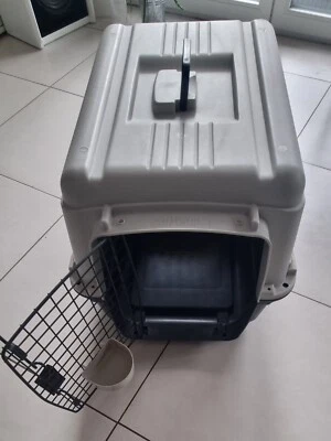 AniOne Transportbox Flugbox Schlafbox Hundebox 67x51x47 cm - Mit Zwei Näpfe - Bild 1 von 4