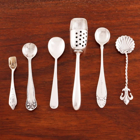 6 DEALER'S LOT OF STERLING SILVER SALT SPOONS AMERICAN GORHAM,WATROUS,WEBSTER Cover