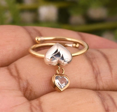 Anillos de corazón conectados enchapados en oro anillos ajustables de latón en amatista verde Foto 1 de 4