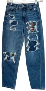 Jeans dritti American Eagle Mom da donna effetto invecchiato toppe denim strappati taglia 0 - Foto 1 di 11