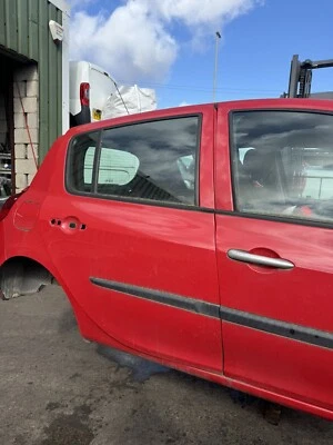 Ventana trasera 5 puertas conductor Renault Clio 2008/09 Foto 1 de 2