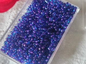 Lot Approximately 22 Grams Of Two-Tone Blue Purple Beads No. 11 - Picture 1 of 5