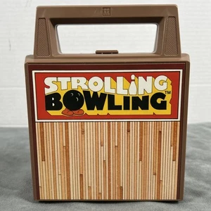 Juego de estuche de bolos Tomy Strolling vintage de los años 80 - bola de cuerda no funciona - Imagen 1 de 6