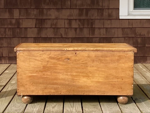 Shaker Antique 19th c North Woods Early American Primitive Cherry blanket chest Cover