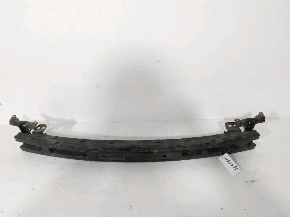 RENFORT PARE-CHOC AVANT KIA CARNIVAL 2 (06/2006 09/2010) / NE 182715 - Photo 1/1