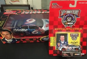 Lote de 2 Racing Champions NASCAR 50 1998 Valvoline 6 1:24 Die Cast & 1:64 & Card - Imagen 1 de 5
