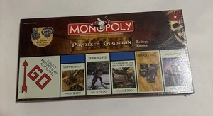 Disneys Fluch der Karibik Trilogie Edition Monopoly Brettspiel SEALED LESEN - Bild 1 von 10