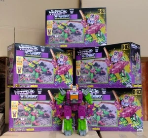 Transform G1 Scorponok D93 brand new Gift - Picture 1 of 10