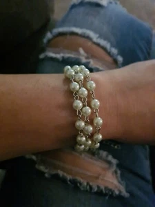 Paparazzi Jewelry ~ Stage Name - Green Bracelet. - Picture 1 of 3