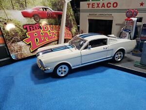 1/18 Universal Hobbies Ford Mustang 350gt RARE HARD TO FIND BEAUTIFUL CAR 🚗 
