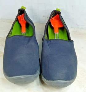 Crocs 14698 SCHWARZE SLIPPER GRÖSSE 10 GRÜN INNEN BEQUEM - Bild 1 von 8