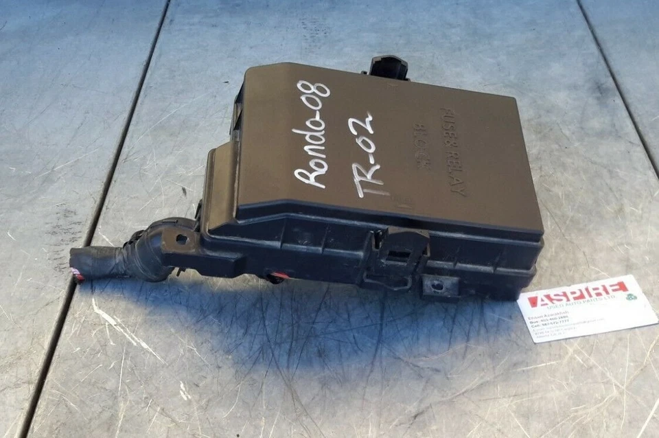 Bloque de fusibles y relé del motor Kia Rondo 2007-2012 91950-1D210 OEM Foto 1 de 4