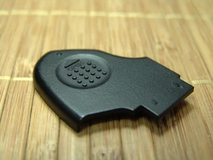 FUJIFILM FINEPIX S20 PRO TOP BRIDGE CAMERA PARTS: BATTERY COVER. - Bild 1 von 3