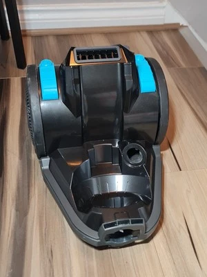 Vax CCQSASV1P1 Air Stretch Pet Cylinder Vacuum Cleaner BARE UNIT (NOT WORKING) - Image 1 of 4
