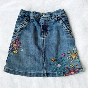 OshKosh Skirt Girls 5 (4/5) Blue Denim Knee Length Embroidered Floral Jean Boho - Picture 1 of 9
