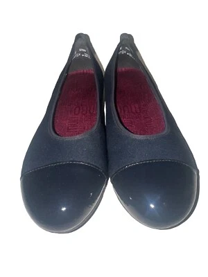 NWOB Munro Black Patent Lthr Cap Toe Slip On Flats Loafers Womens Sz 9.5 - Image 1 of 4