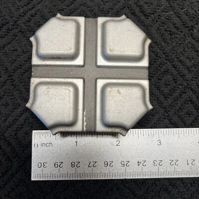 Mercury Lynx E6EC-1A097-AA OEM Wheel Center Rim Cap Lug Hub Dust Cover 1467 Foto 1 de 4