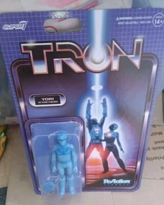 Figuras de reacción Super7 de los parques Disney 2023 Tron Yori se envía en una caja - Imagen 1 de 3