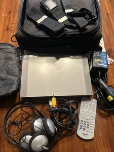 Toshiba SD-KP19 Portable DVD Player with Case, AC Adapter, Battery 2 Headphones - Picture 1 of 9