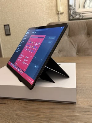 Microsoft Surface Pro X 13 Zoll SQ2 16GB RAM 1TB SSD Black - 4G LTE - Wie Neu - - Bild 1 von 4