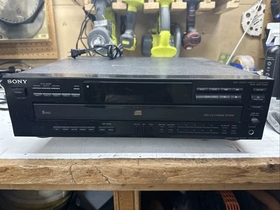 Sony CDP-C535 5 Disc CD Player Exchanger Hybrid Pulse D A Converter READ - Image 1 of 4