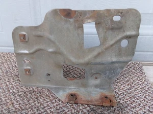 1987-1991 F150 F250 F350 BRONCO 460 SOPORTE SUPERIOR PARA LATA DE CARBÓN EVAP y pernos - Imagen 1 de 9