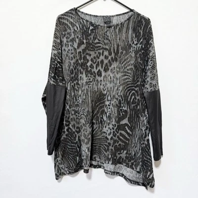 Top túnica con estampado animal Clara Sunwoo S mangas de cuero sintético gris negro hecho en EE. UU. Foto 1 de 4