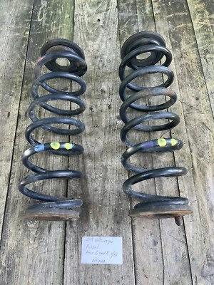Volkswagen Passat 2012-2018 3,6 L muelle helicoidal izquierdo y derecho OEM. Foto 1 de 4
