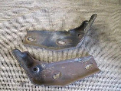 Buick Skylark Gran Sport 1965 soportes de montaje de parachoques delantero Foto 1 de 4