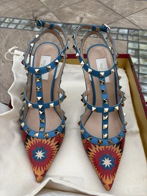 BOMBAS VALENTINO ROCKSTUD CORREA EN T TALLA 39 Foto 1 de 4