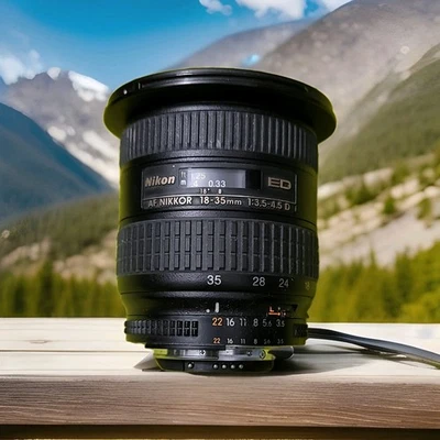 Nikon AF 18-35mm f/3.5-4.5 D ED IF Zoom Lens w/H - Image 1 of 4