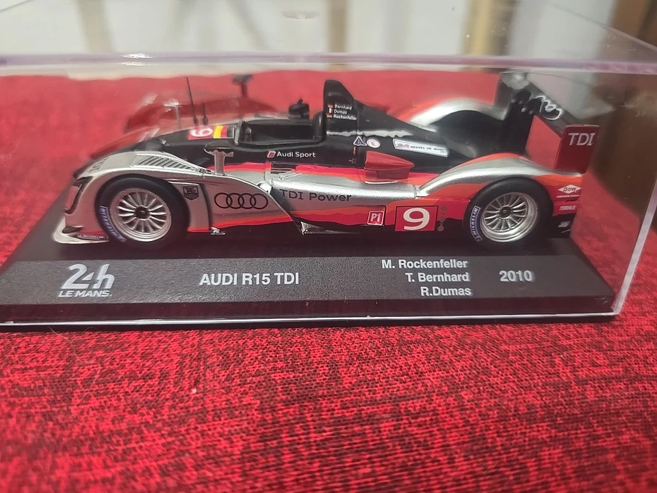 Modellino Auto 1/43 Audi R15 TDI 2015 H24  LE MANS - Immagine 1 di 3