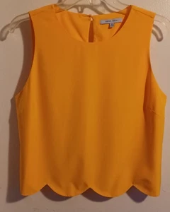 Naked Zebra Women's Size Medium M Scalloped Hem Top Yellow Gold Sleeveless Tank - Picture 1 of 7