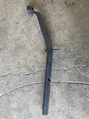 2005-2007 Volvo S60R S60 V70R ABS tampa de fiação suporte frontal 31110060 fabricante de equipamento original #1347M - Imagem 1 de 4