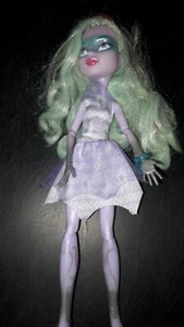 Monster High Doll - Picture 1 of 2