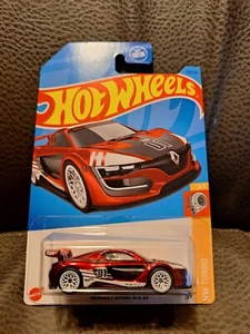 2023 Hot Wheels Super Treasure Hunt Renault Sport R.S. 01 F Case STH - Picture 1 of 3