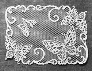 Lace Place Mat 14" x 20" White Butterflies Accent Diningroom Den Livingroom - Picture 1 of 3