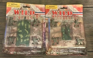 World Force Militär Figuren Armee Männer Sets mit Panzer & je 4 Kämpfern !! McCrorys - Bild 1 von 4