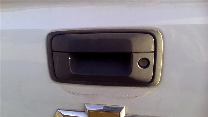 Blower Motor Front Fits 15-20 ESCALADE 104472722 - Image 1 of 4