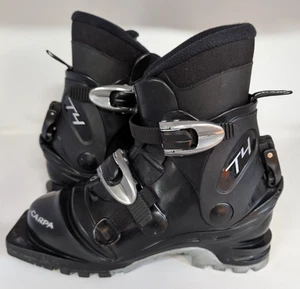 Scarpa T4 schwarze Tourenskischuhe Mondo 24 hergestellt in Italien 240 WS (US Damen 6-6,5) - Bild 1 von 13