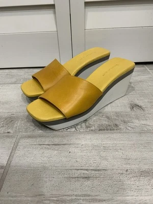 Chocolat Blu Jadine Women’s 9 US/ 39 EU Platform Wedge Sandals - LN-VGUC - Image 1 of 4