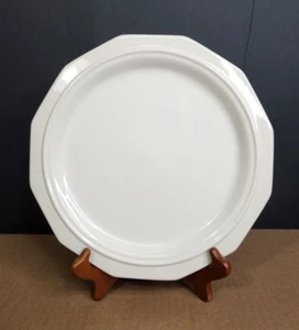 Pfaltzgraff Heritage White 10 3/8"  Dinner Plates - Picture 1 of 10