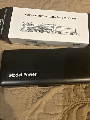 Model Power N Great Northern 2-8-2 USRA Mikado GN 3229 #220 - Image 1 of 4